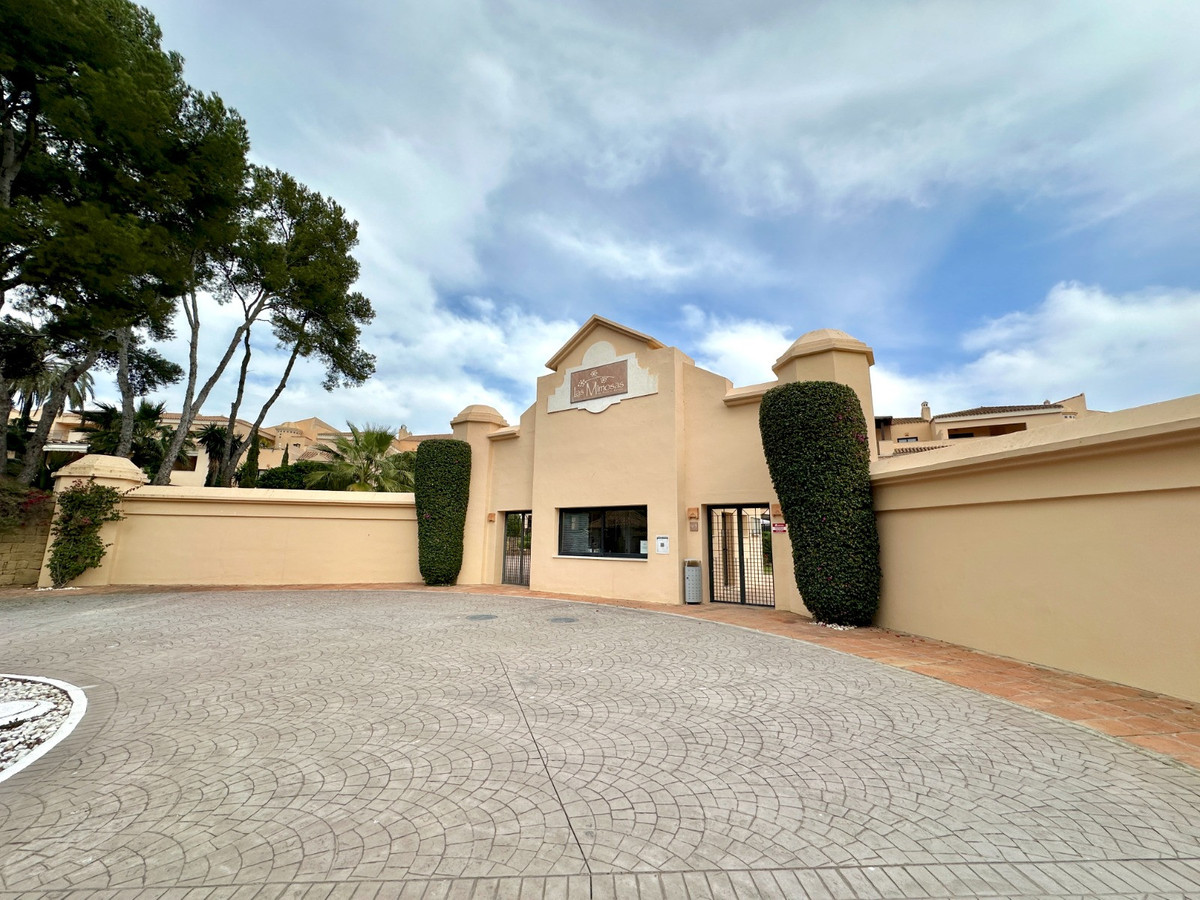 2 Bed Apartment for sale in Puerto Banús Costa Del Sol, Málaga, Spain