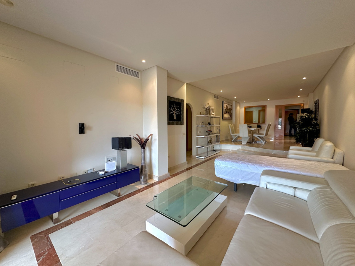 2 Bed Apartment for sale in Puerto Banús Costa Del Sol, Málaga, Spain
