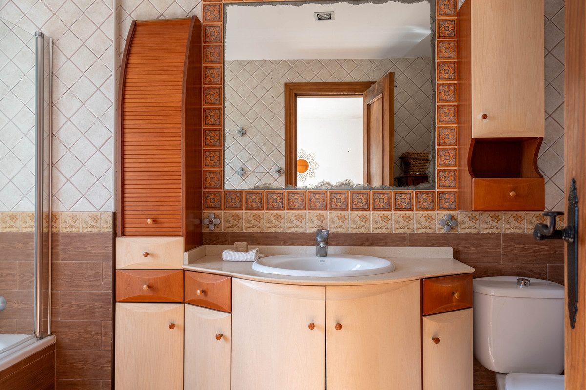 3 Bed Townhouse for sale in El Coto Costa Del Sol, Málaga, Spain