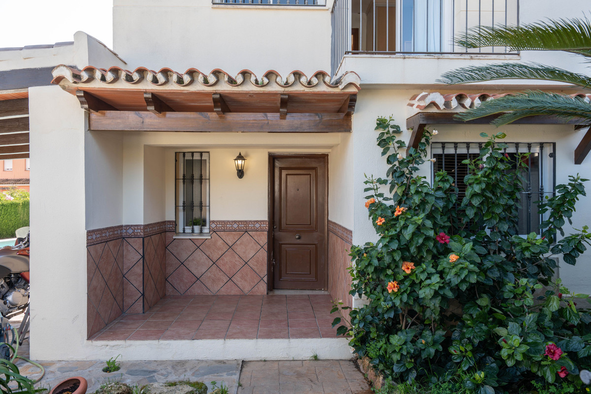 3 Bed Townhouse for sale in El Coto Costa Del Sol, Málaga, Spain