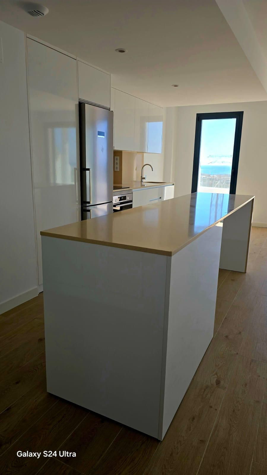 Se vende Apartamento Planta Media de 3 dormitorios en Costa Del Sol, Málaga, España