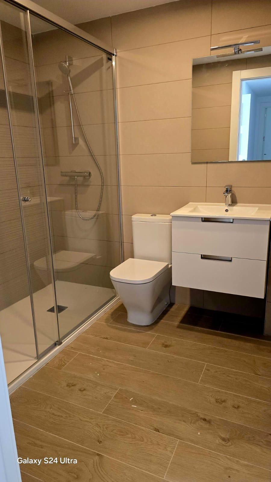 Se vende Apartamento Planta Media de 3 dormitorios en Costa Del Sol, Málaga, España