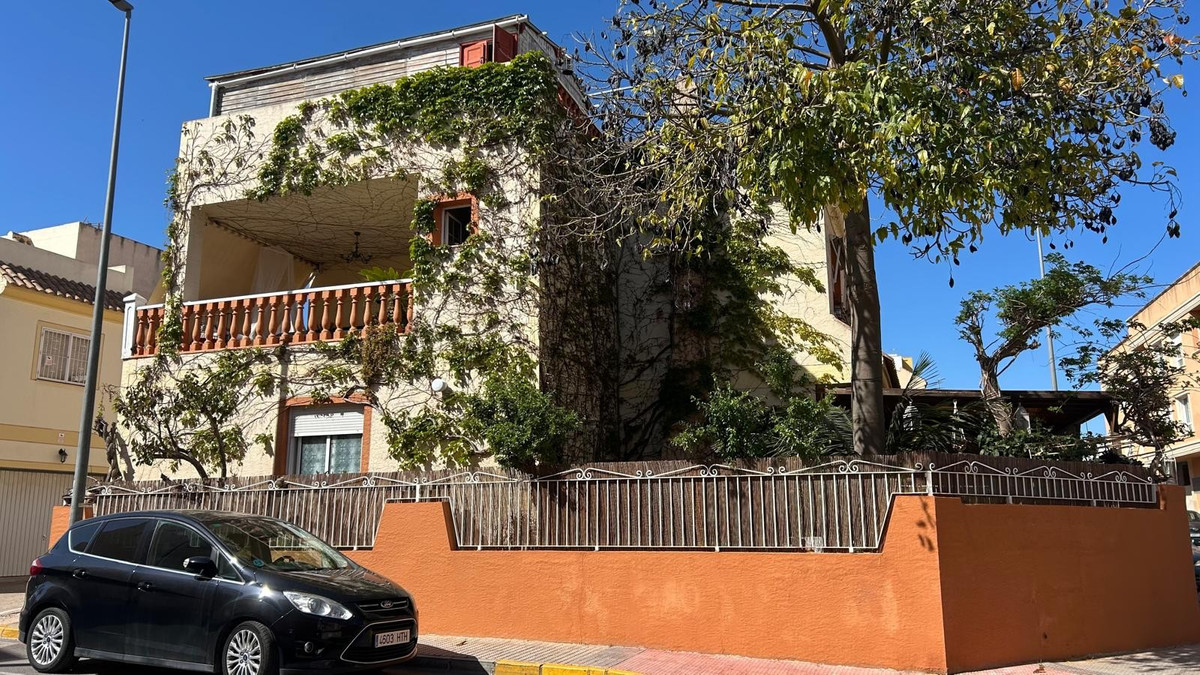 Se vende Pareada de 3 dormitorios en Costa Blanca, Alicante, España