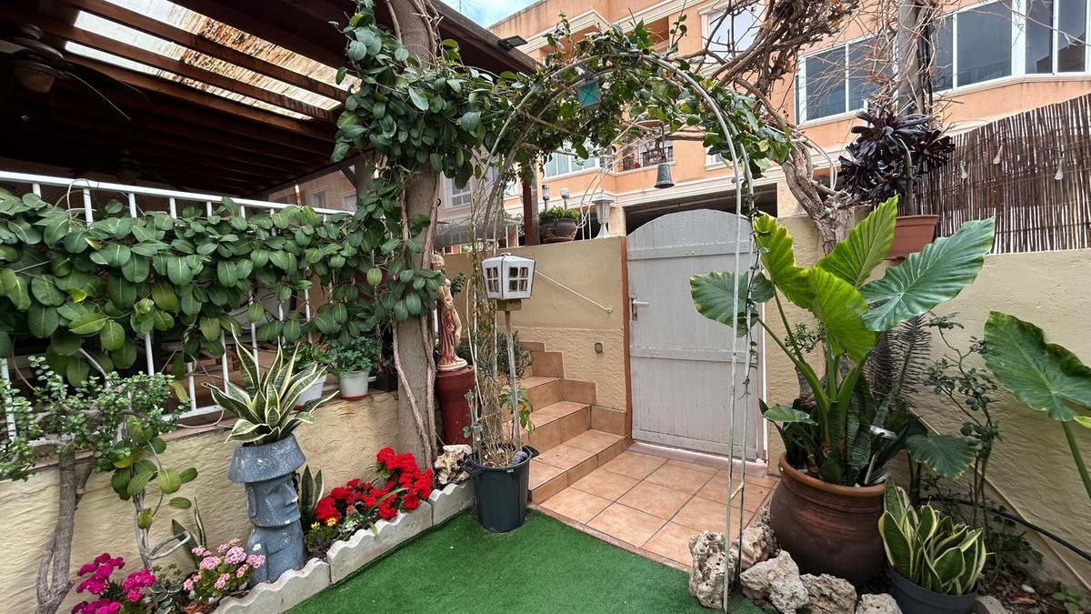 Se vende Pareada de 3 dormitorios en Costa Blanca, Alicante, España