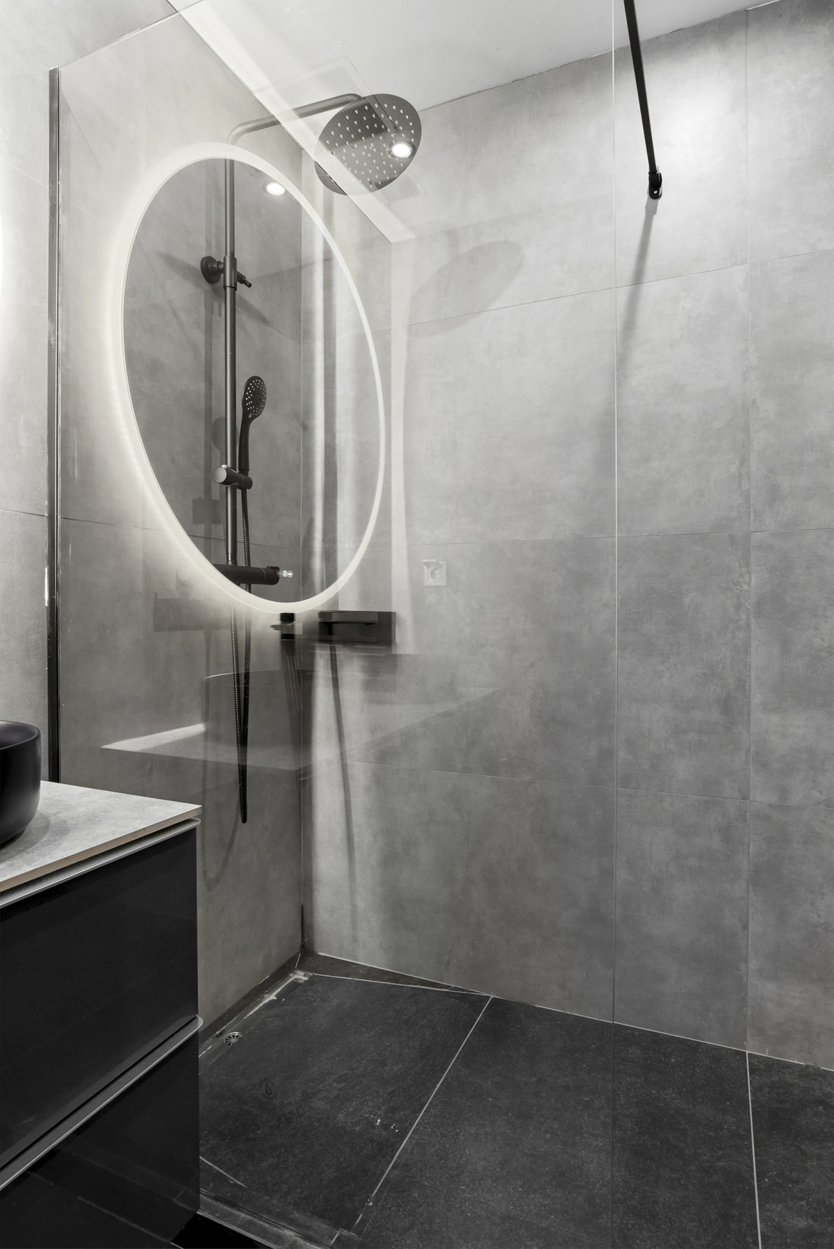 3 Bed Apartment for sale in Nueva Andalucía Costa Del Sol, Málaga, Spain