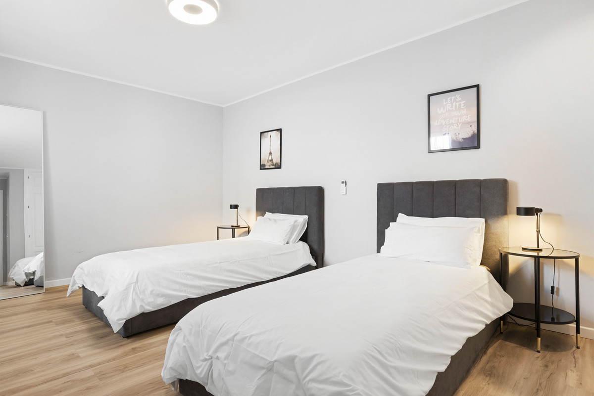 3 Bed Apartment for sale in Nueva Andalucía Costa Del Sol, Málaga, Spain