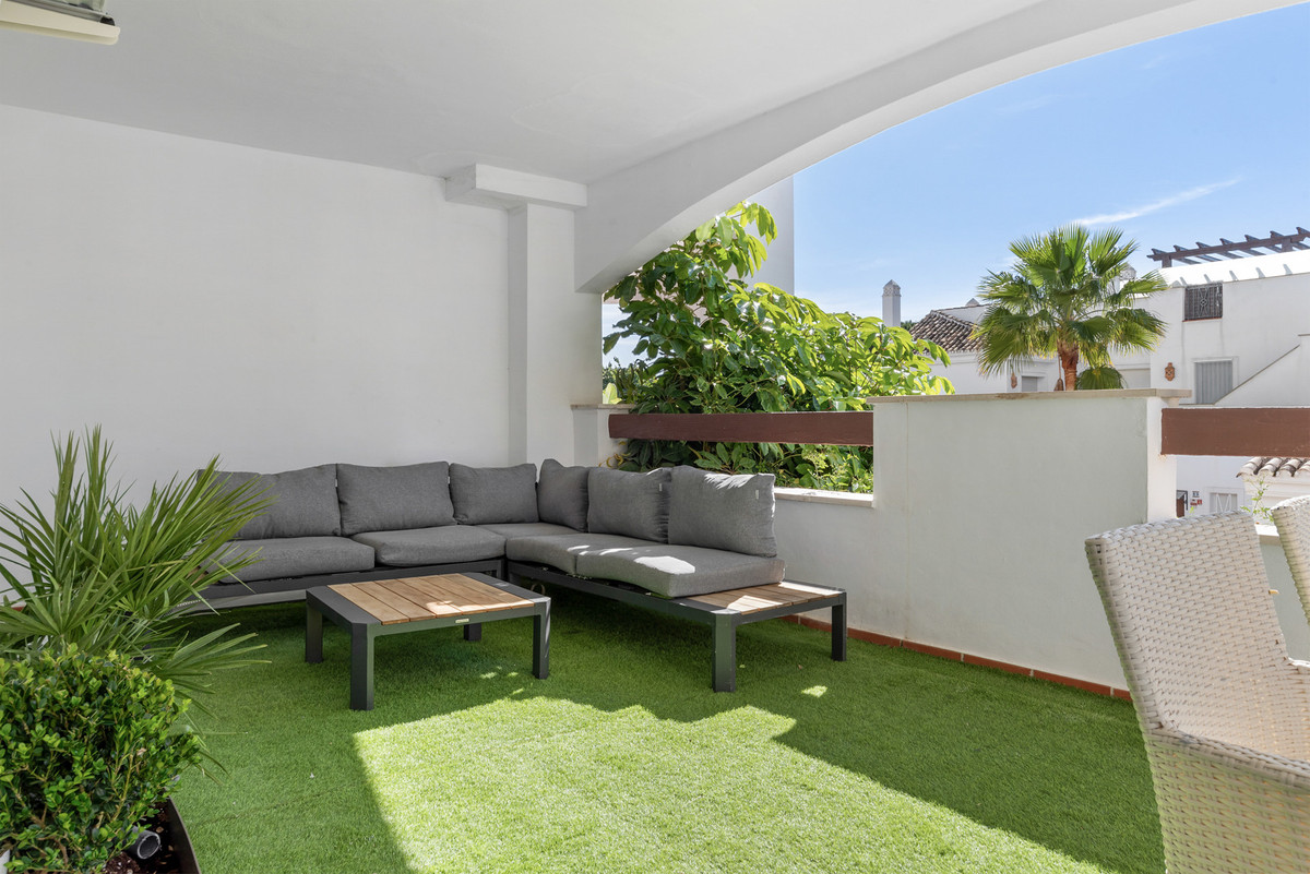 3 Bed Apartment for sale in Nueva Andalucía Costa Del Sol, Málaga, Spain