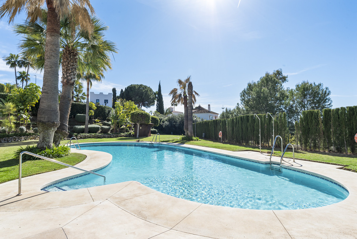 3 Bed Apartment for sale in Nueva Andalucía Costa Del Sol, Málaga, Spain