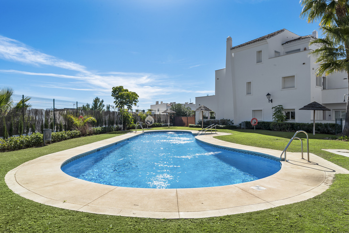 3 Bed Apartment for sale in Nueva Andalucía Costa Del Sol, Málaga, Spain