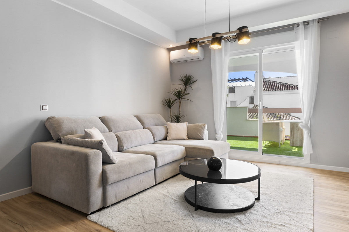 3 Bed Apartment for sale in Nueva Andalucía Costa Del Sol, Málaga, Spain