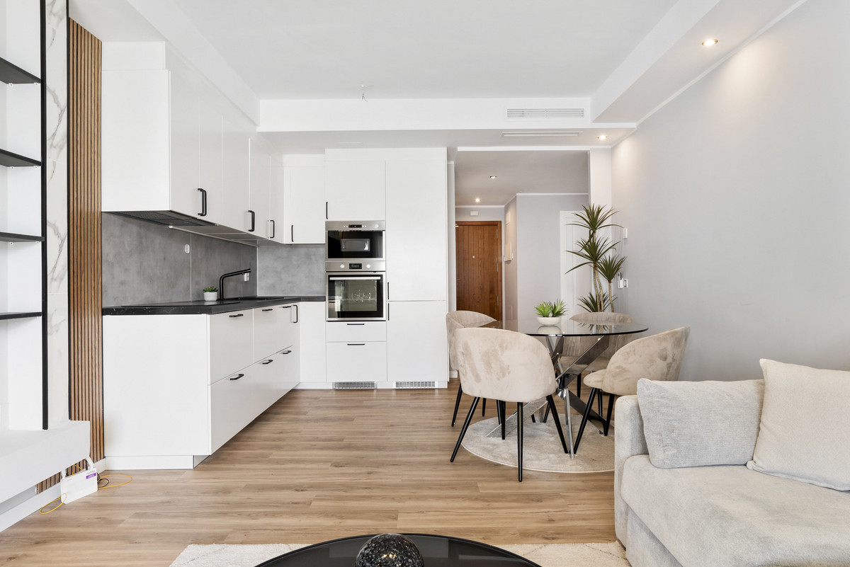 3 Bed Apartment for sale in Nueva Andalucía Costa Del Sol, Málaga, Spain