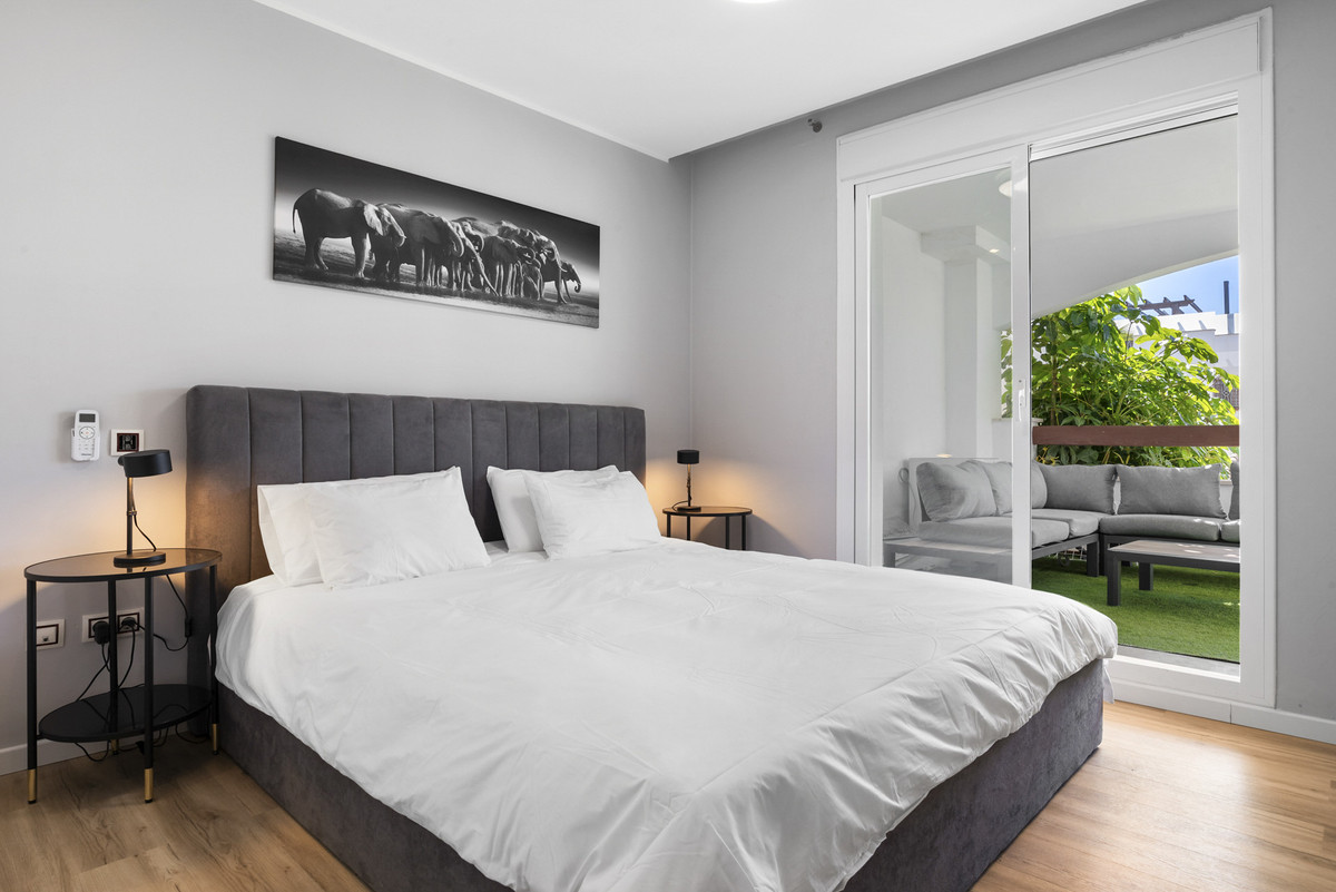 3 Bed Apartment for sale in Nueva Andalucía Costa Del Sol, Málaga, Spain