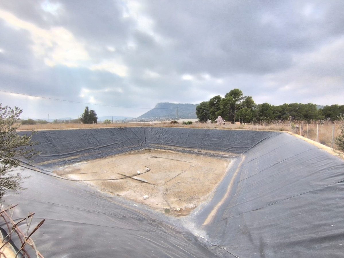 Commercial unit for sale in Aspe Costa Blanca, Alicante, Spain