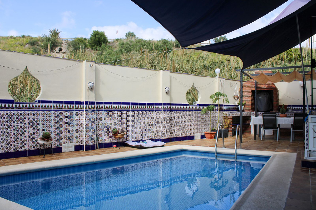 4 Bed Townhouse for sale in Nerja Costa Del Sol East, Málaga, Spain