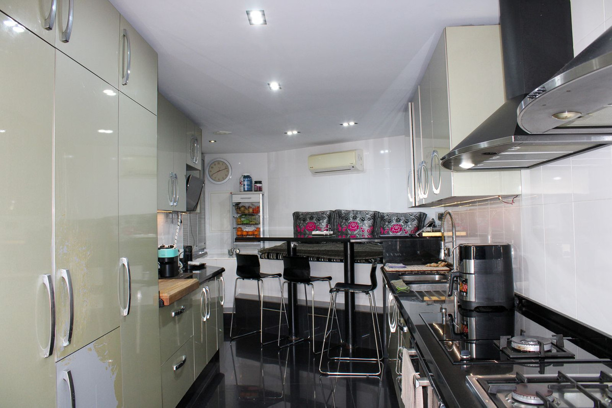 4 Bed Townhouse for sale in Nerja Costa Del Sol East, Málaga, Spain