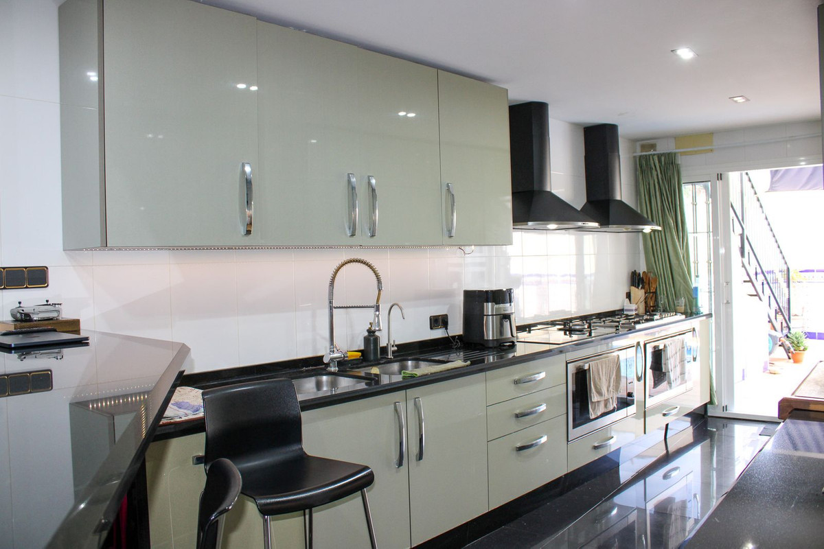4 Bed Townhouse for sale in Nerja Costa Del Sol East, Málaga, Spain