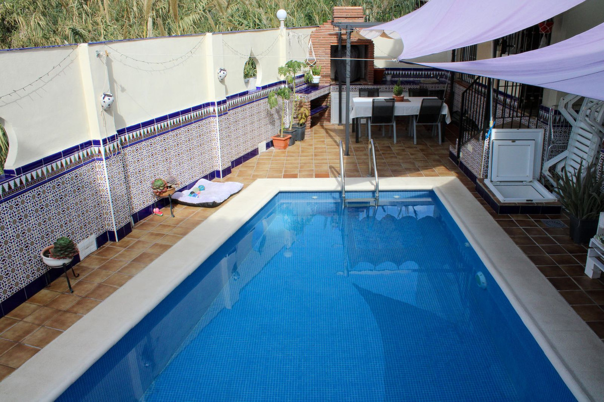 4 Bed Townhouse for sale in Nerja Costa Del Sol East, Málaga, Spain