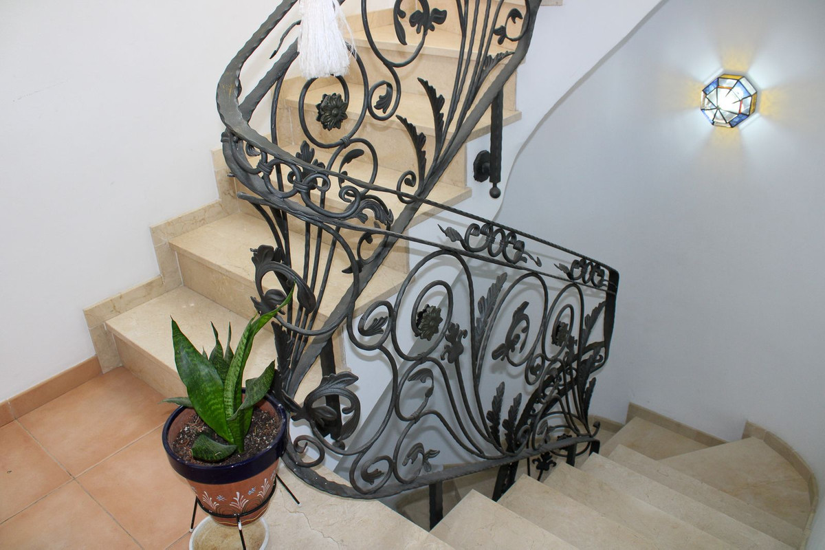 4 Bed Townhouse for sale in Nerja Costa Del Sol East, Málaga, Spain