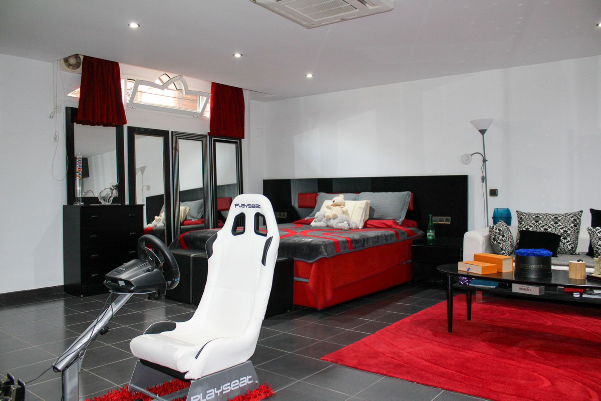 4 Bed Townhouse for sale in Nerja Costa Del Sol East, Málaga, Spain