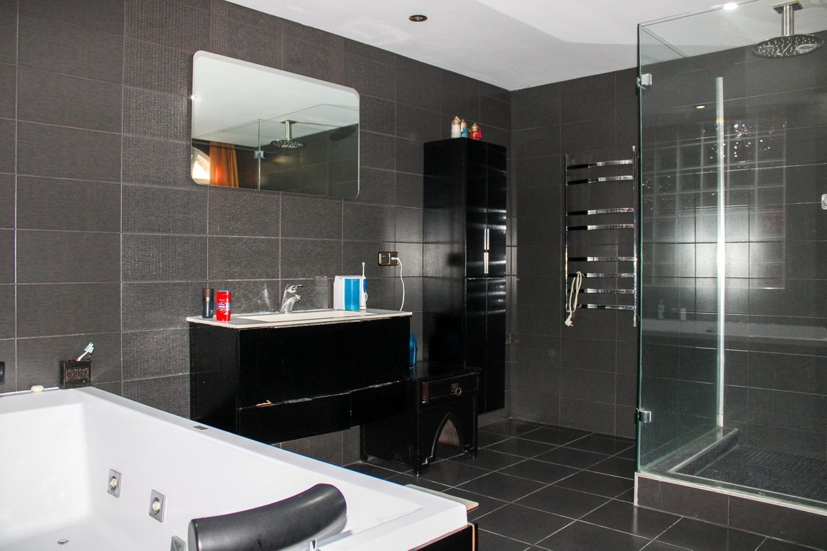 4 Bed Townhouse for sale in Nerja Costa Del Sol East, Málaga, Spain