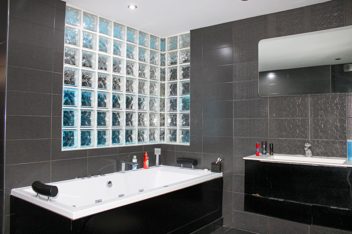 4 Bed Townhouse for sale in Nerja Costa Del Sol East, Málaga, Spain