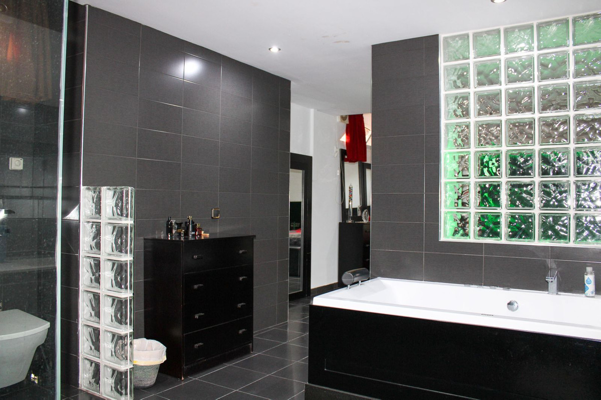 4 Bed Townhouse for sale in Nerja Costa Del Sol East, Málaga, Spain