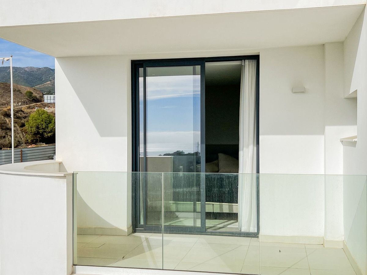 3 Bed Apartment for sale in Higueron Costa Del Sol, Málaga, Spain