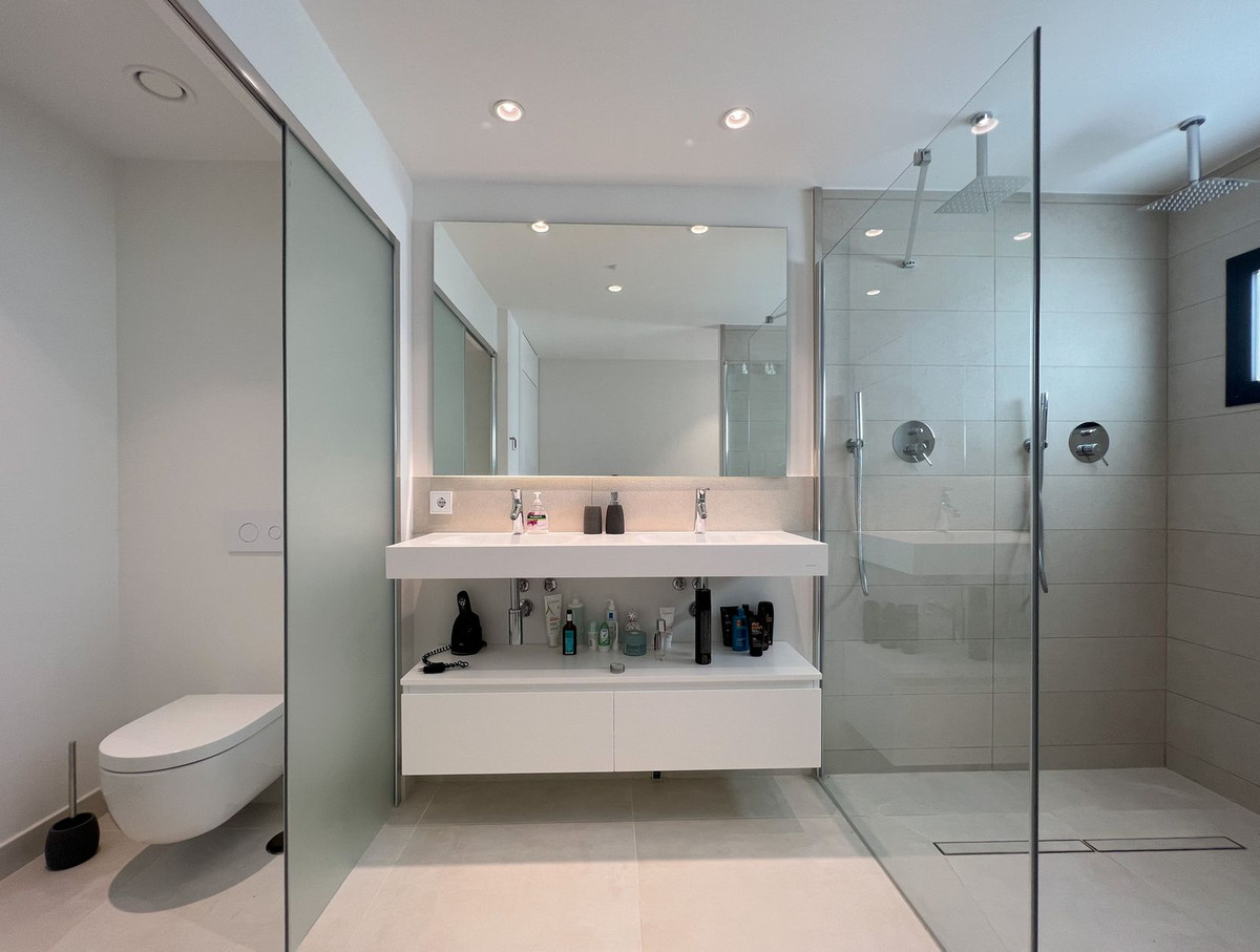3 Bed Apartment for sale in Higueron Costa Del Sol, Málaga, Spain