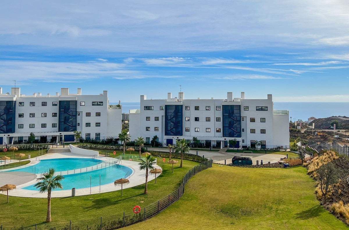 3 Bed Apartment for sale in Higueron Costa Del Sol, Málaga, Spain