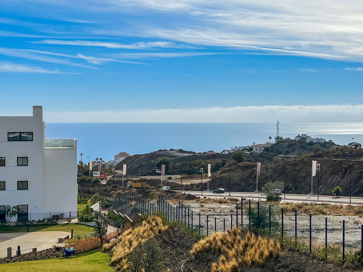 3 Bed Apartment for sale in Higueron Costa Del Sol, Málaga, Spain