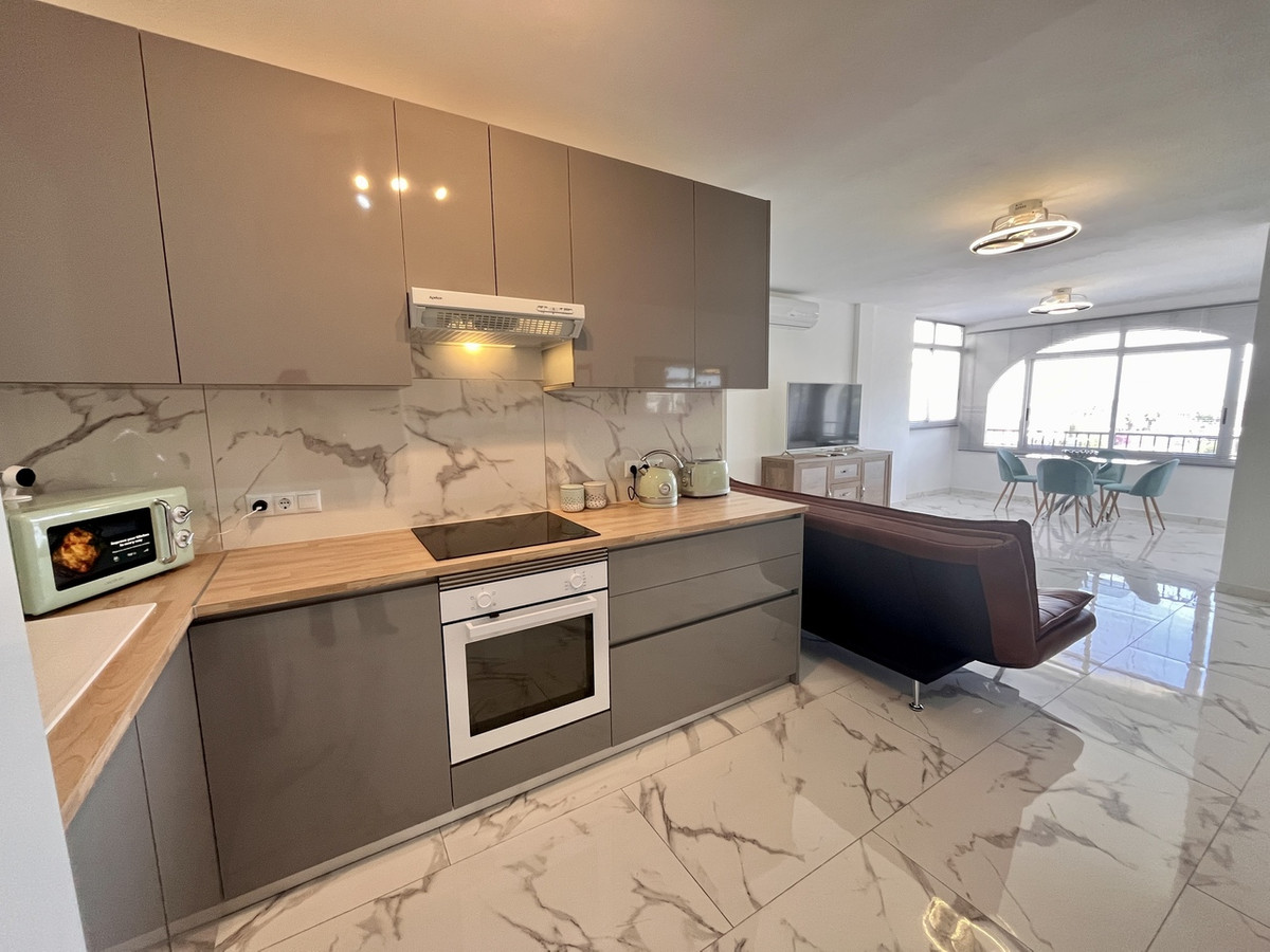 1 Bed Apartment for sale in Villamartin Costa Blanca, Alicante, Spain