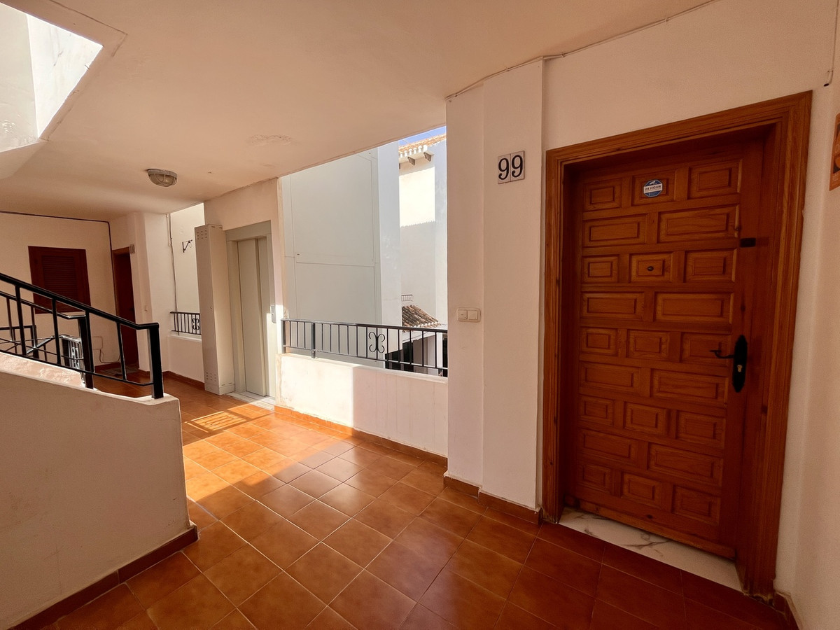 1 Bed Apartment for sale in Villamartin Costa Blanca, Alicante, Spain