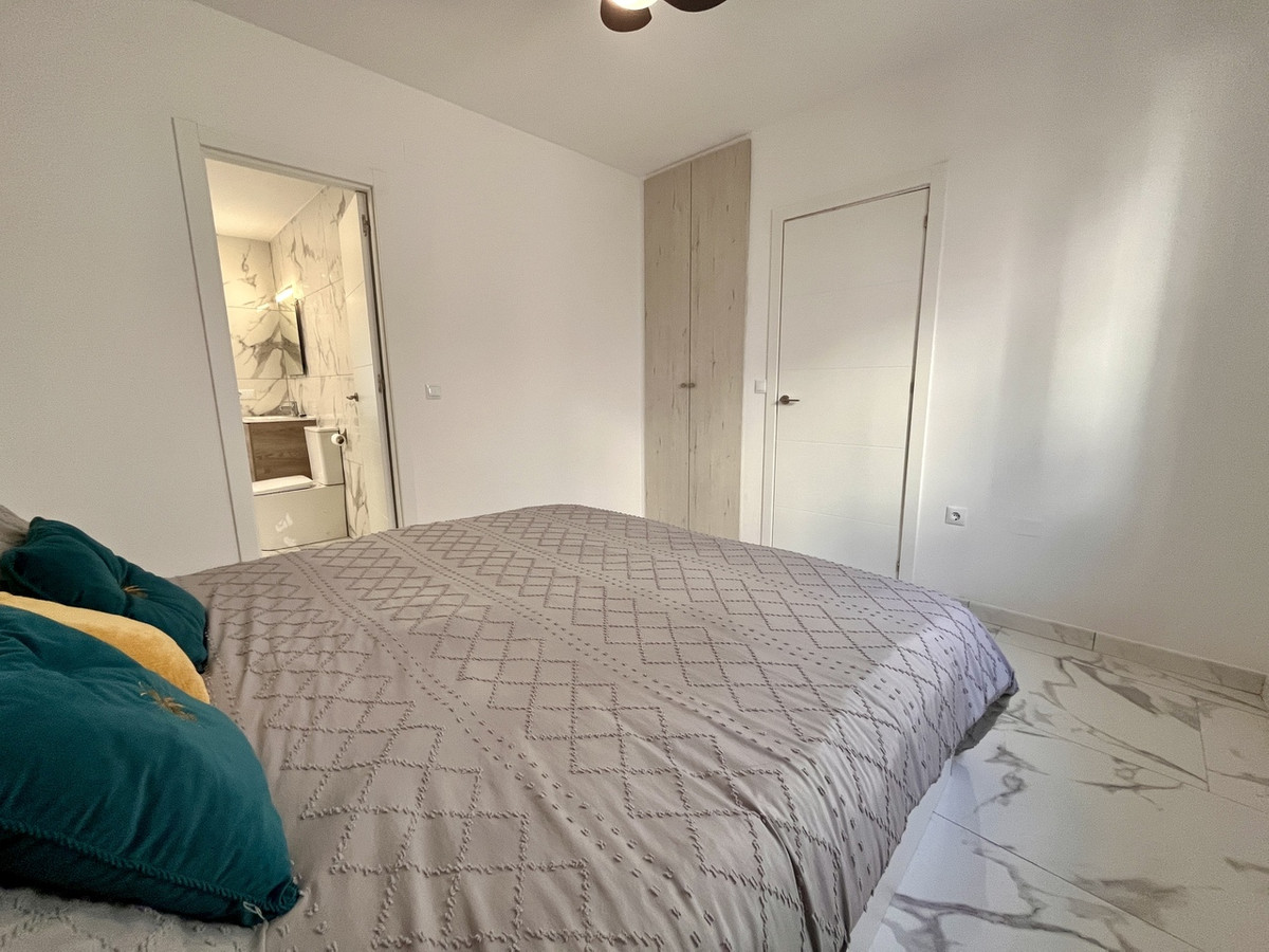 1 Bed Apartment for sale in Villamartin Costa Blanca, Alicante, Spain