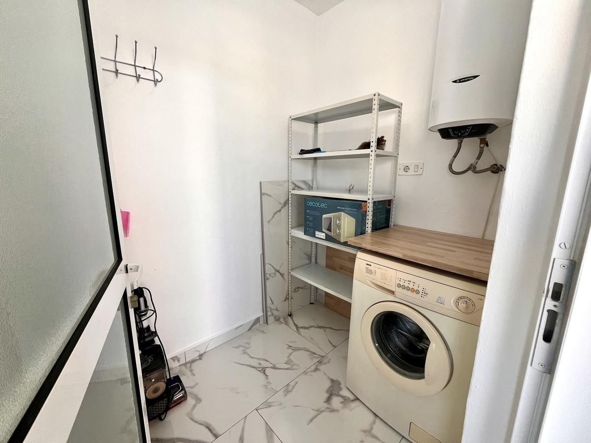 1 Bed Apartment for sale in Villamartin Costa Blanca, Alicante, Spain