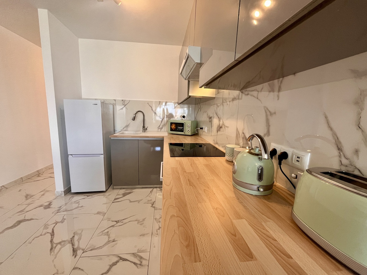 1 Bed Apartment for sale in Villamartin Costa Blanca, Alicante, Spain