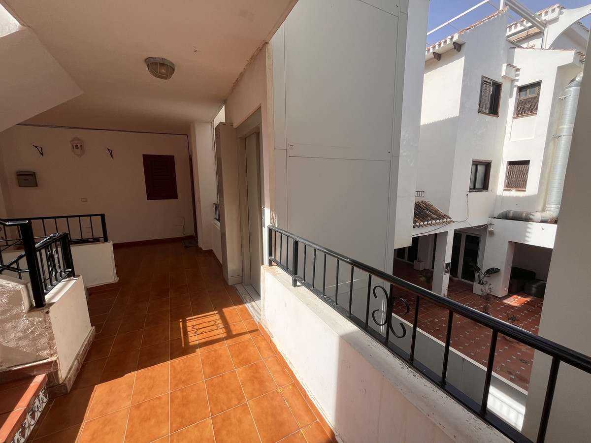 1 Bed Apartment for sale in Villamartin Costa Blanca, Alicante, Spain