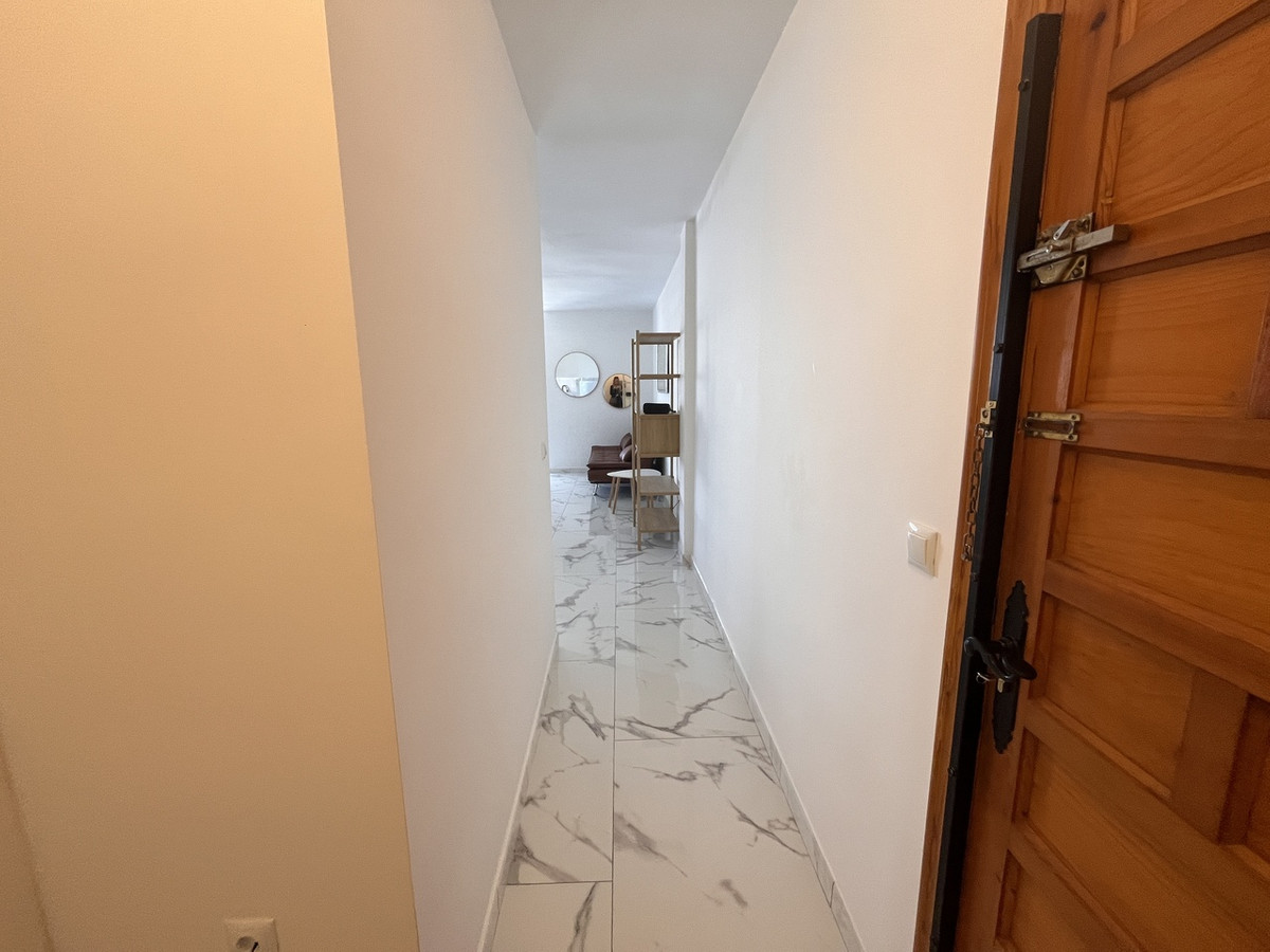 1 Bed Apartment for sale in Villamartin Costa Blanca, Alicante, Spain