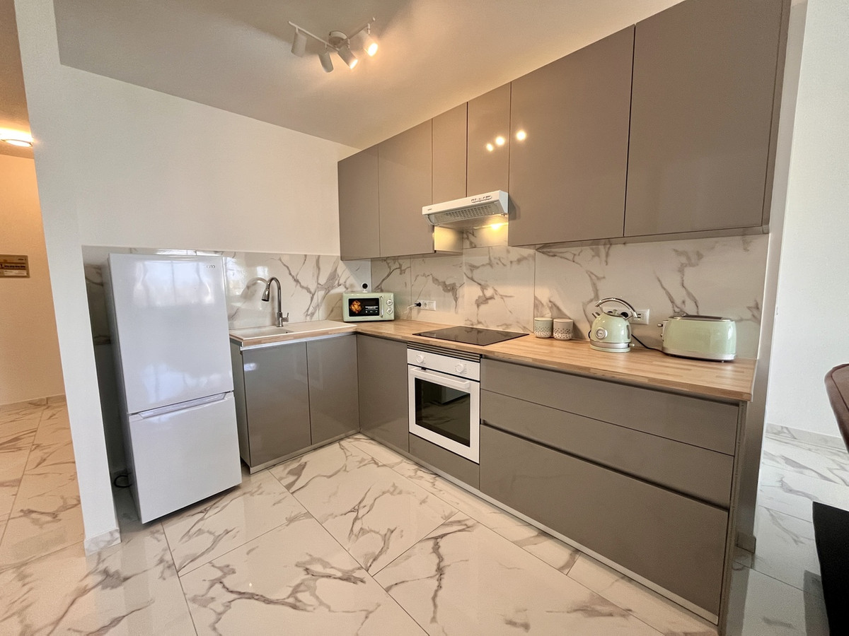 1 Bed Apartment for sale in Villamartin Costa Blanca, Alicante, Spain