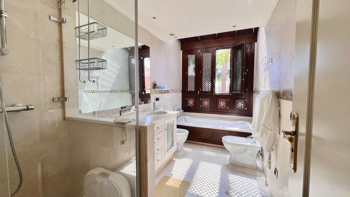 3 Bed Townhouse for sale in The Golden Mile Costa Del Sol, Málaga, Spain