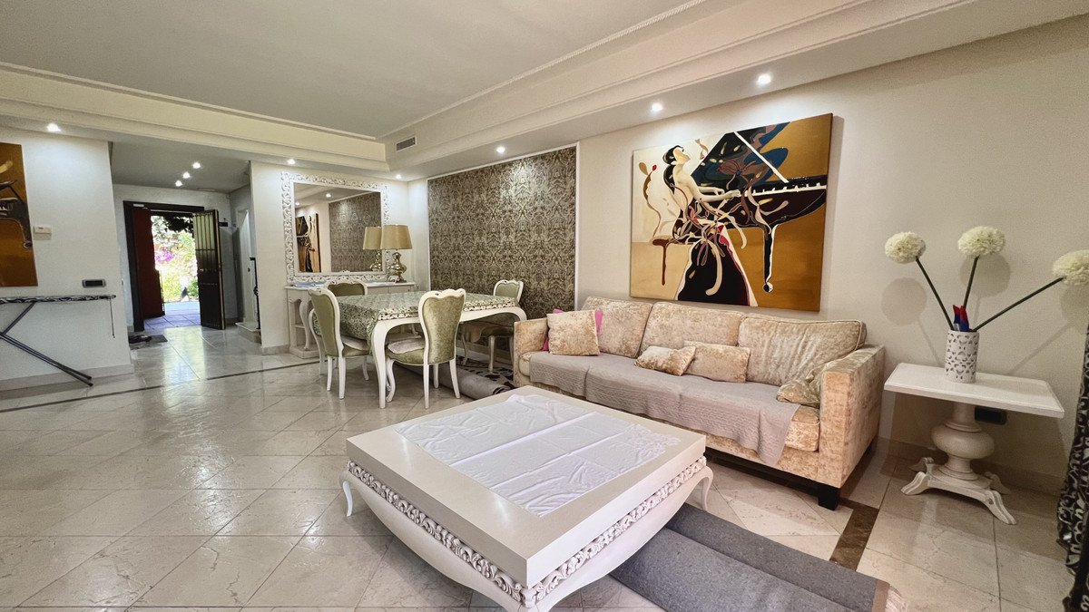 3 Bed Townhouse for sale in The Golden Mile Costa Del Sol, Málaga, Spain