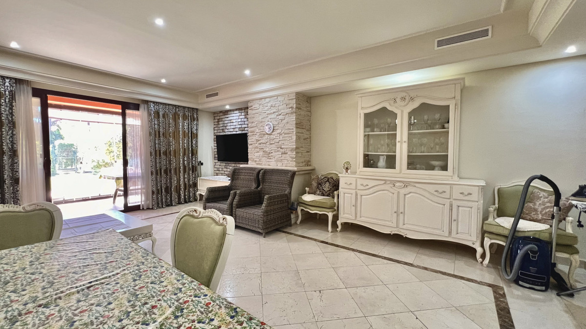 3 Bed Townhouse for sale in The Golden Mile Costa Del Sol, Málaga, Spain