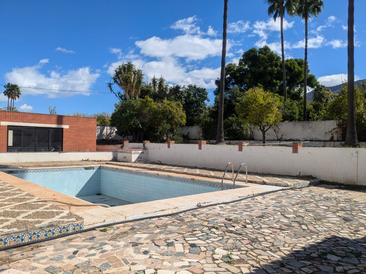 Se vende Villa - Chalet de 4 dormitorios en Costa Del Sol, Málaga, España