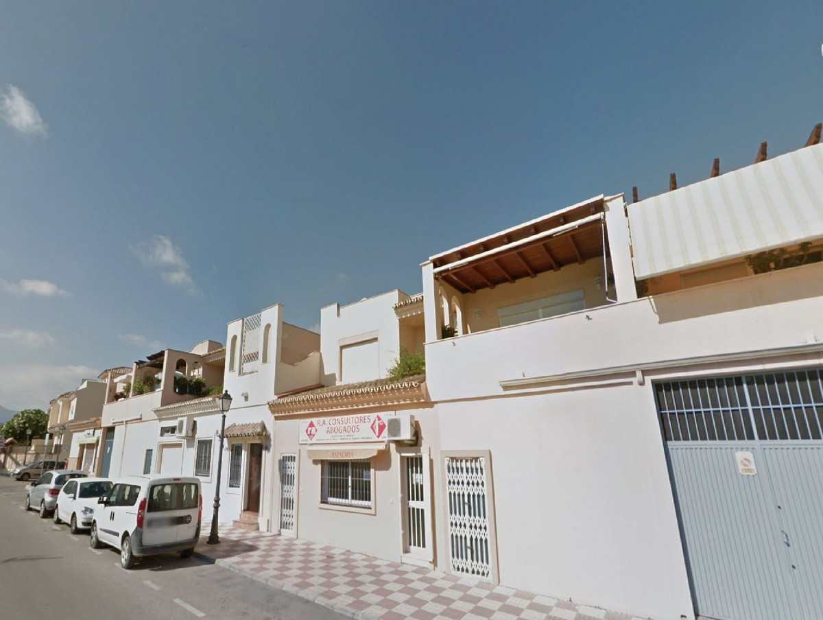 Se vende Apartamento Planta Media de 3 dormitorios en Costa Del Sol, Málaga, España