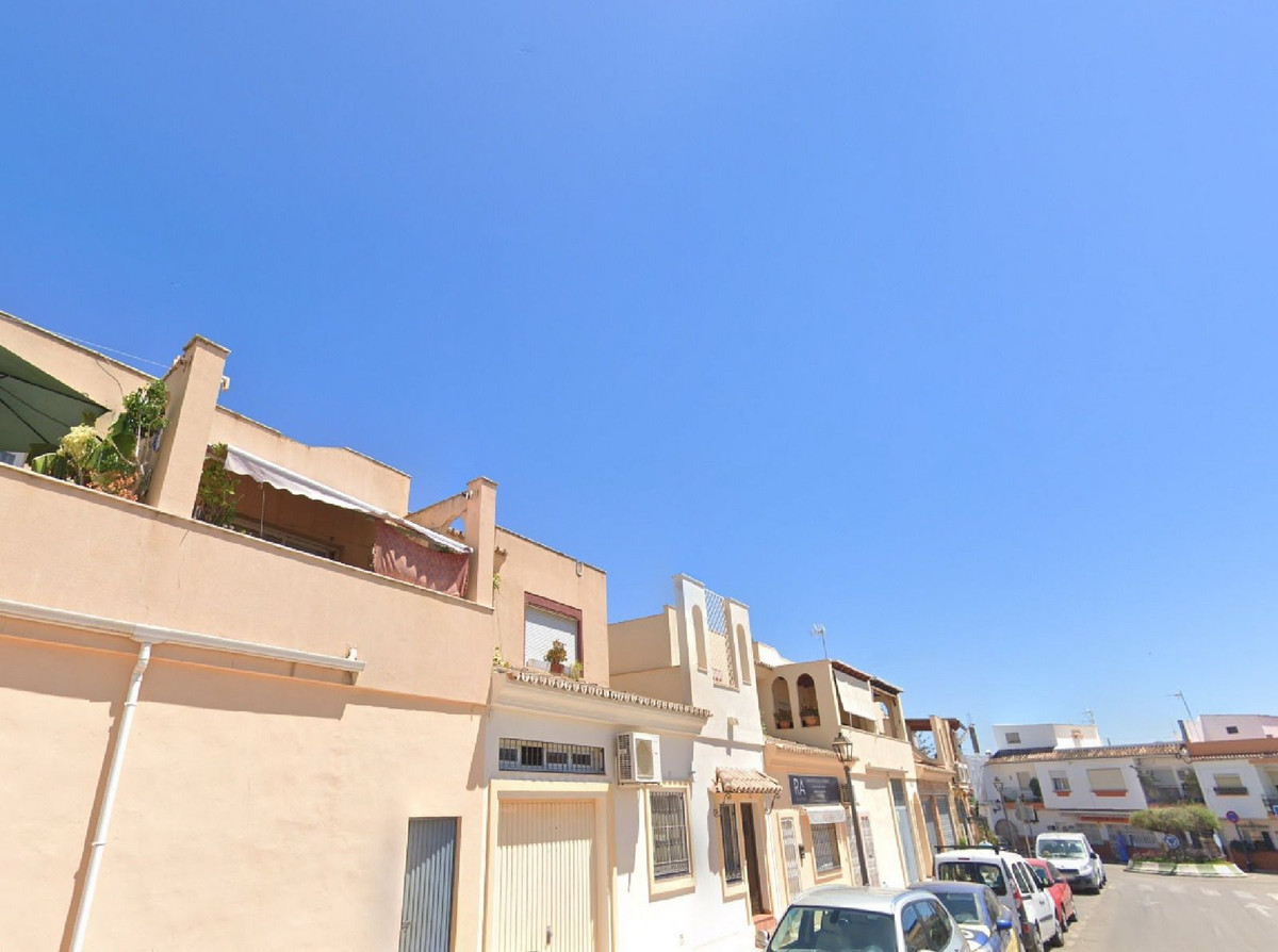 Se vende Apartamento Planta Media de 3 dormitorios en Costa Del Sol, Málaga, España