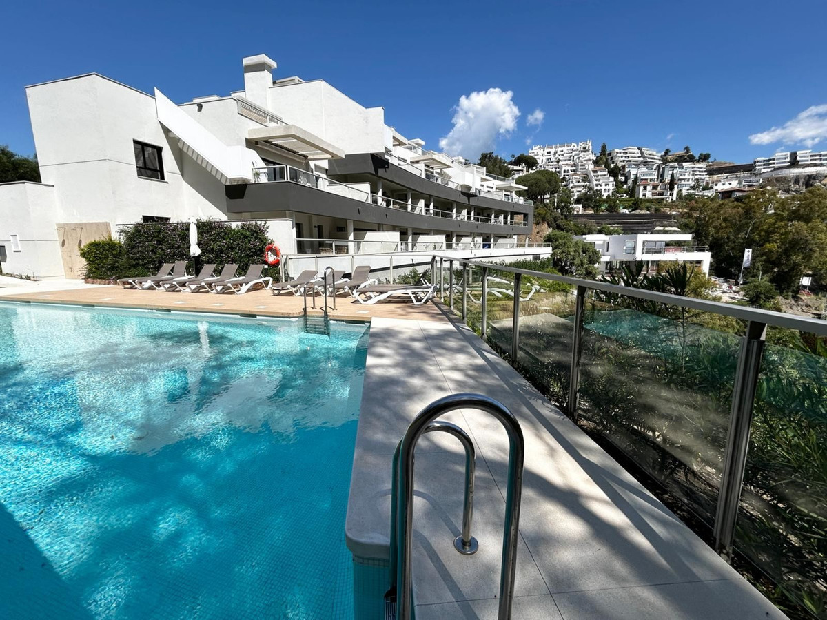 3 Bed Apartment for sale in La Quinta Costa Del Sol, Málaga, Spain