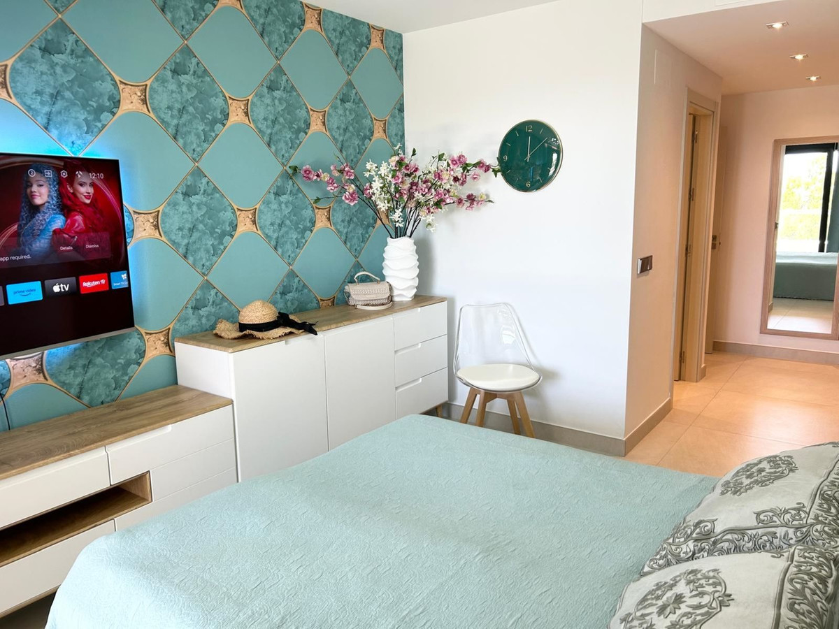 3 Bed Apartment for sale in La Quinta Costa Del Sol, Málaga, Spain
