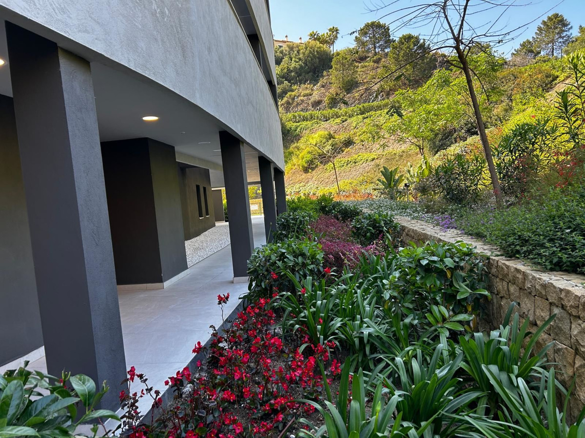 3 Bed Apartment for sale in La Quinta Costa Del Sol, Málaga, Spain