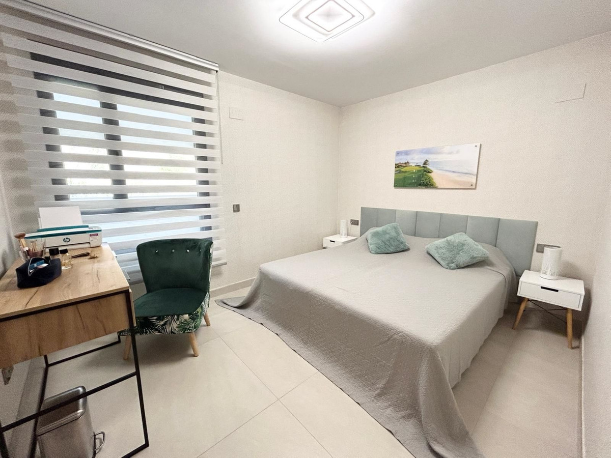 3 Bed Apartment for sale in La Quinta Costa Del Sol, Málaga, Spain