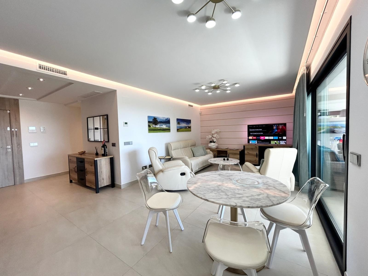 3 Bed Apartment for sale in La Quinta Costa Del Sol, Málaga, Spain