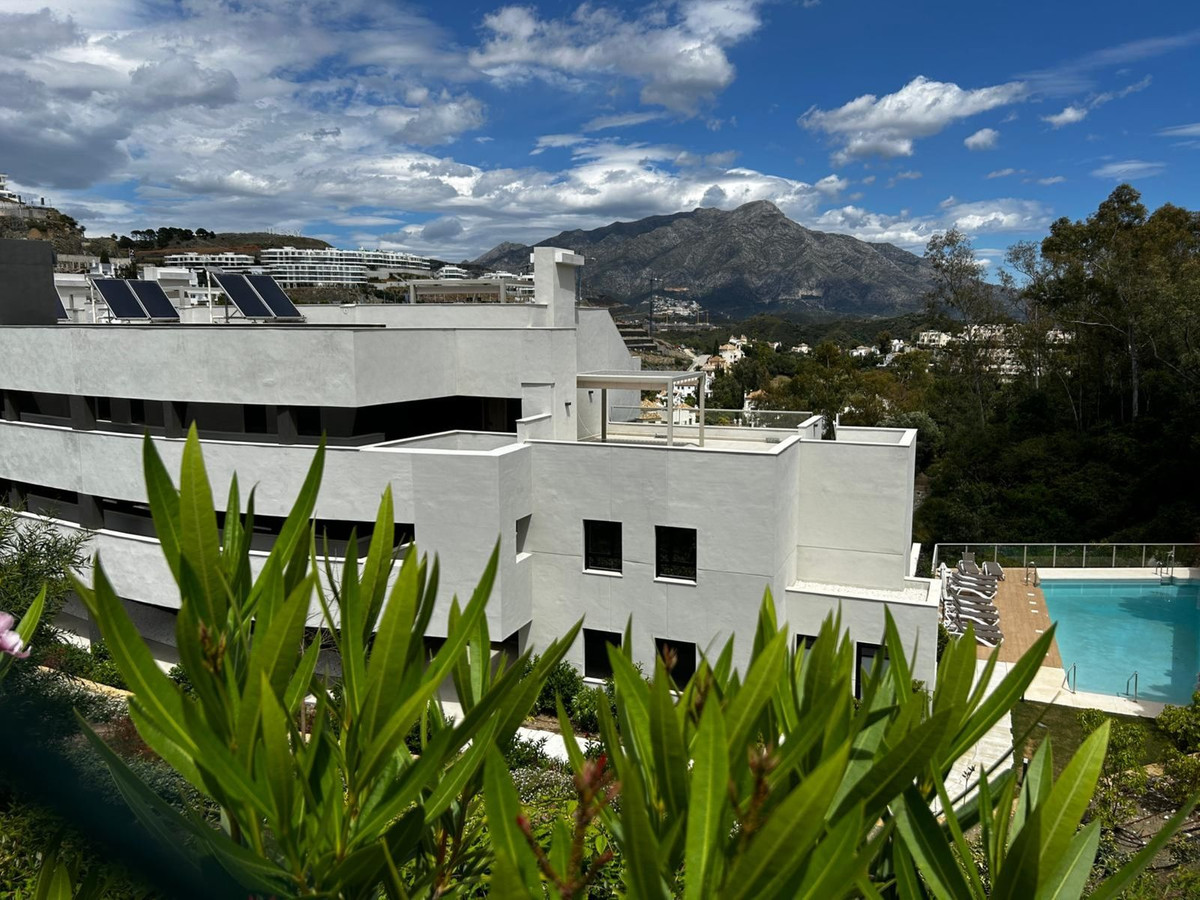 3 Bed Apartment for sale in La Quinta Costa Del Sol, Málaga, Spain